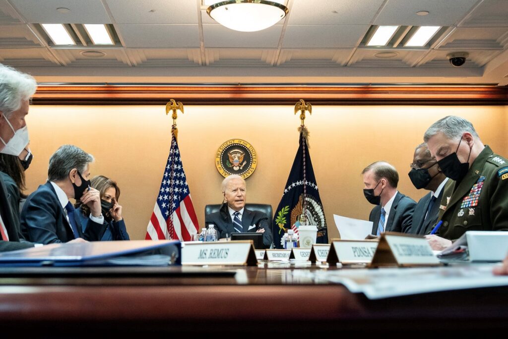 President_Joe_Biden_and_Vice_President_Kamala_Harris_are_briefed_by_their_national_security_team
